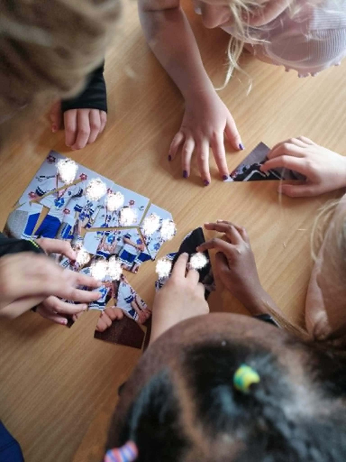 Bilde til artikkelen En minnerik sommeravslutning for J2017 Håndball 